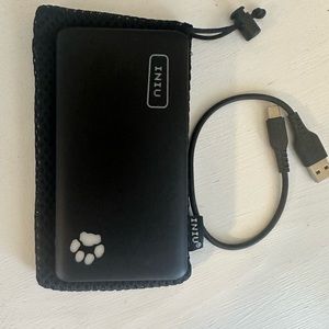 INIU portable charger